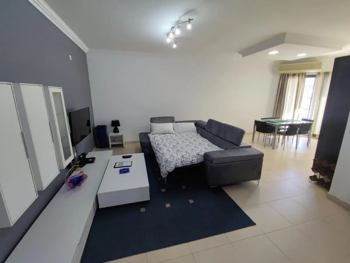 4Th Floor Apartment In Tigne Sliema