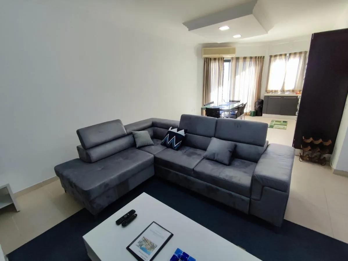 4Th Floor Apartment In Tigne Sliema Malta