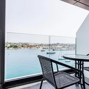 Otel The Londoner, Sliema